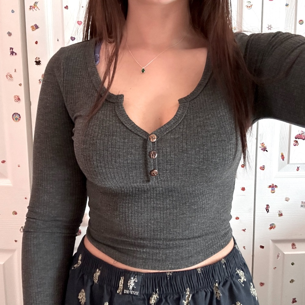 Grey Ribbed Henley long sleeve quarter button top